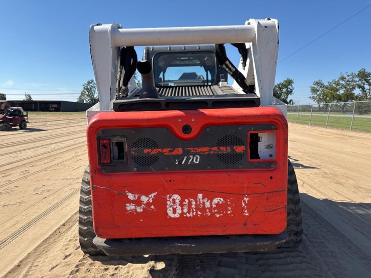 2022-bobcat-t770-image-7