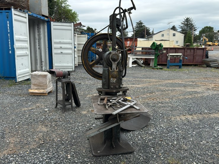 #148-•-hydraulic-notcher-image-4