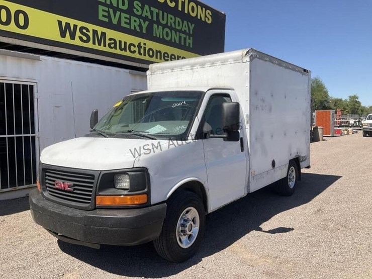 2004-gmc-3500-image-2