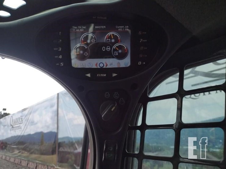2015-bobcat-s650-image-8