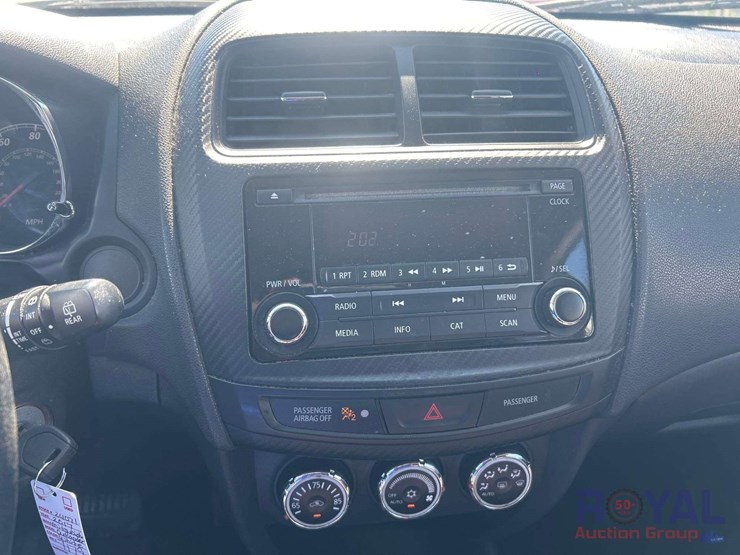 2017-mitsubishi-outlander-image-13