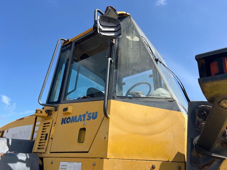 2006-komatsu-wa200-5-image-25