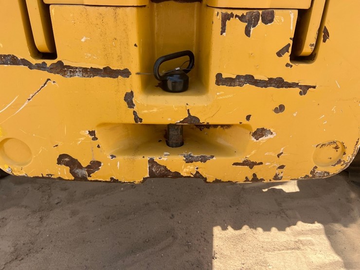 2018-caterpillar-tl1055d-image-24
