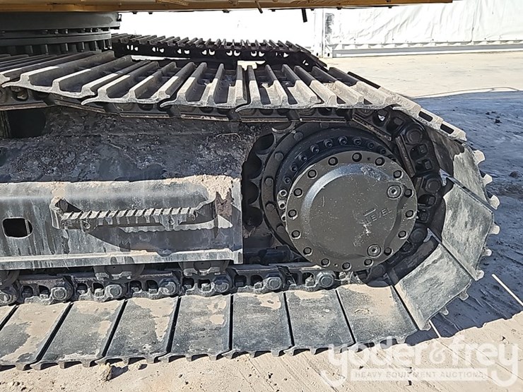 2021-caterpillar-320gc-image-25