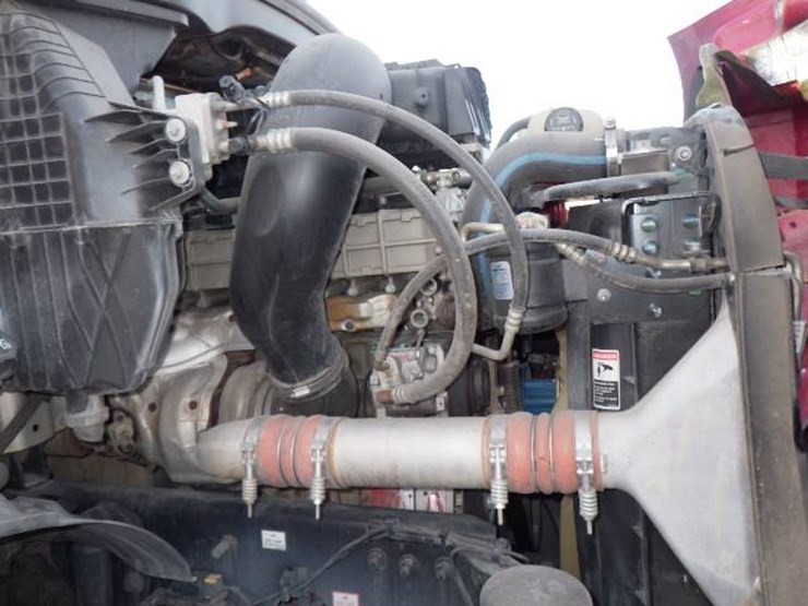 2019-freightliner-cascadia-116-image-13