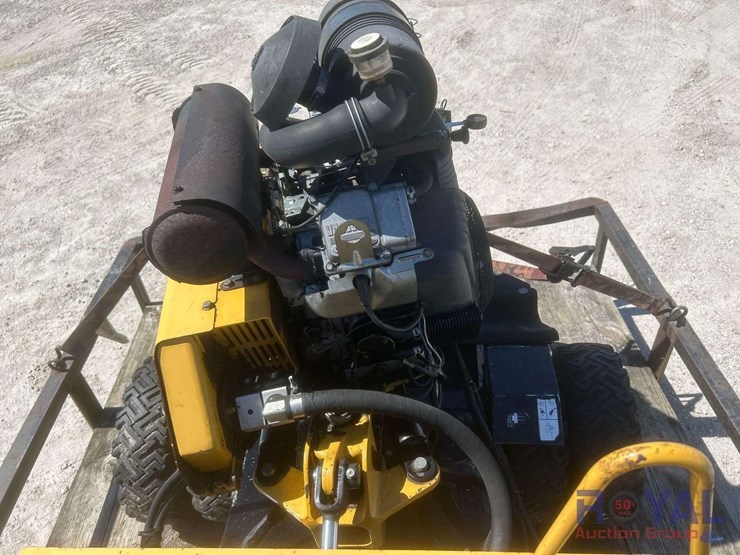2015-vermeer-sc362-stump-grinder-with-2018-s/a-flatbed-trailer-image-15
