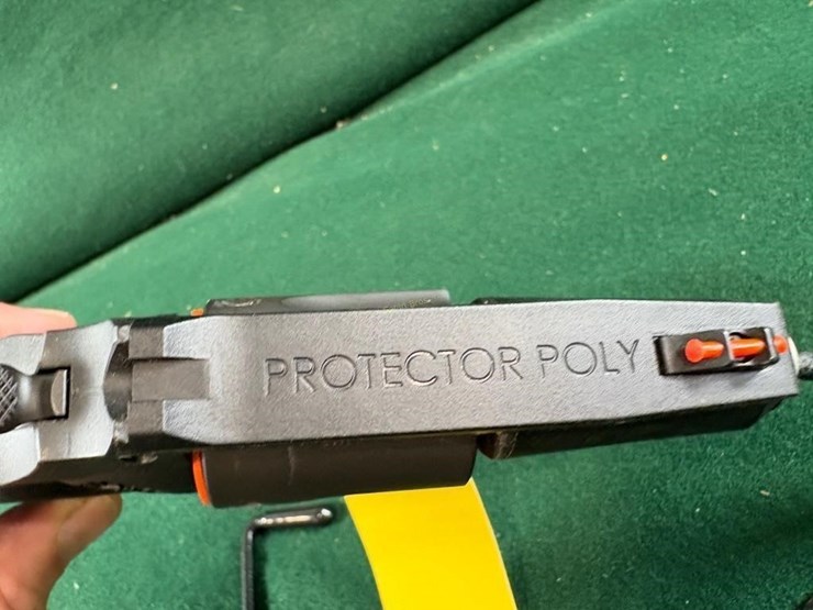 taurus-protector-poly-38-spl-revolver-image-7