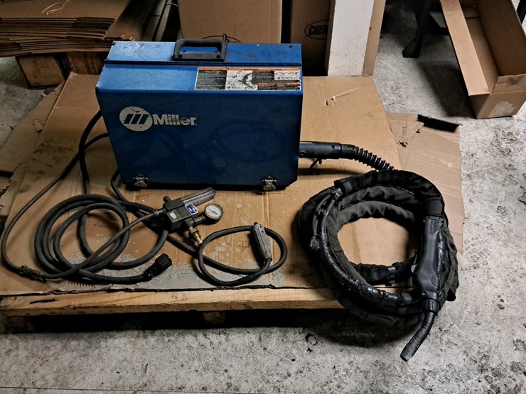 #117-•-miller-wire-feeder-image-1