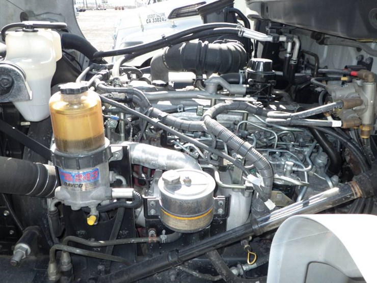 2015-hino-268-image-20