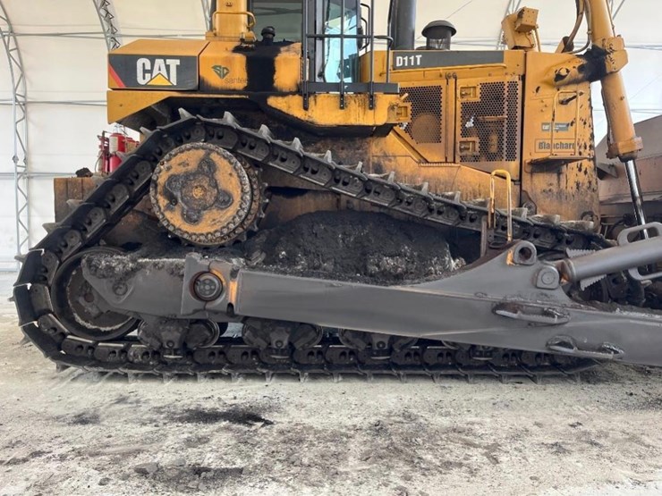 2017-caterpillar-d11t-image-14