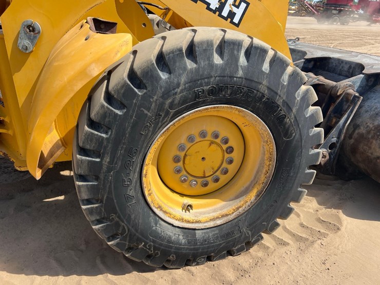 2000-deere-444-image-25