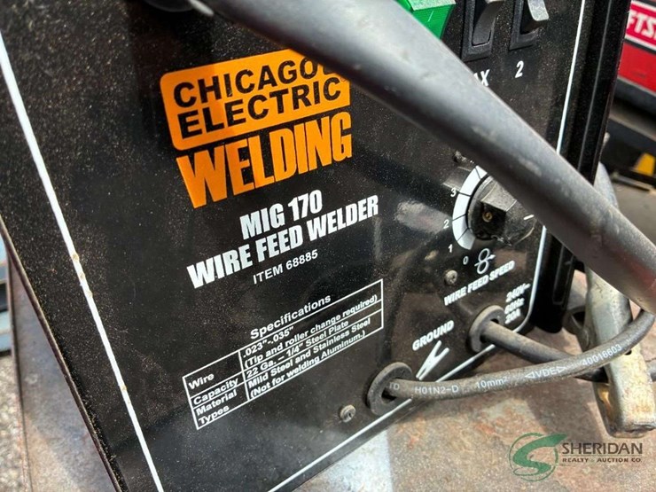 chicago-electric-mig-welder-on-stand-image-3