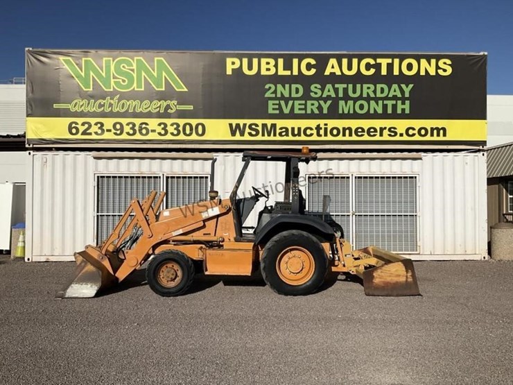 case-570xlt-skip-loader-image-1