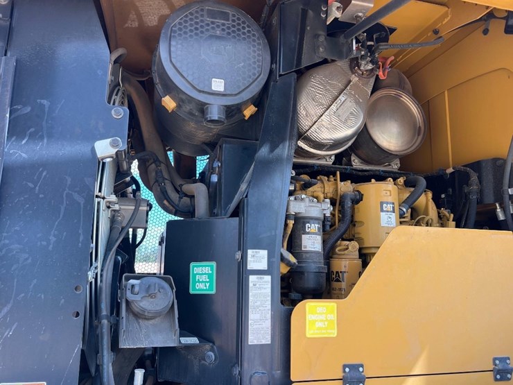 2021-caterpillar-926m-image-21