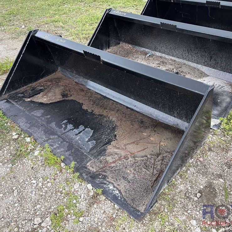 2025 Swict 66in Bucket Skid Steer Attachment