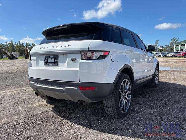 2015-land-rover-evoque-suv-image-3