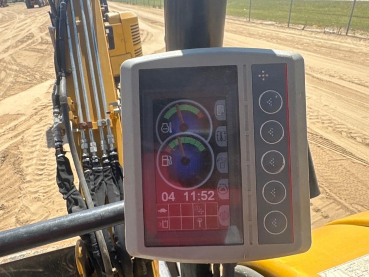 2019-caterpillar-303.5e2-cr-image-29