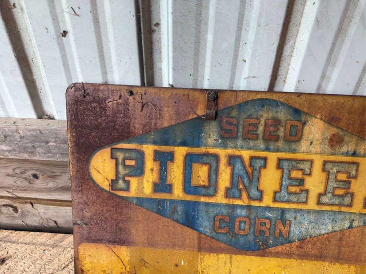 pioneer-seed-corn-sign-image-7