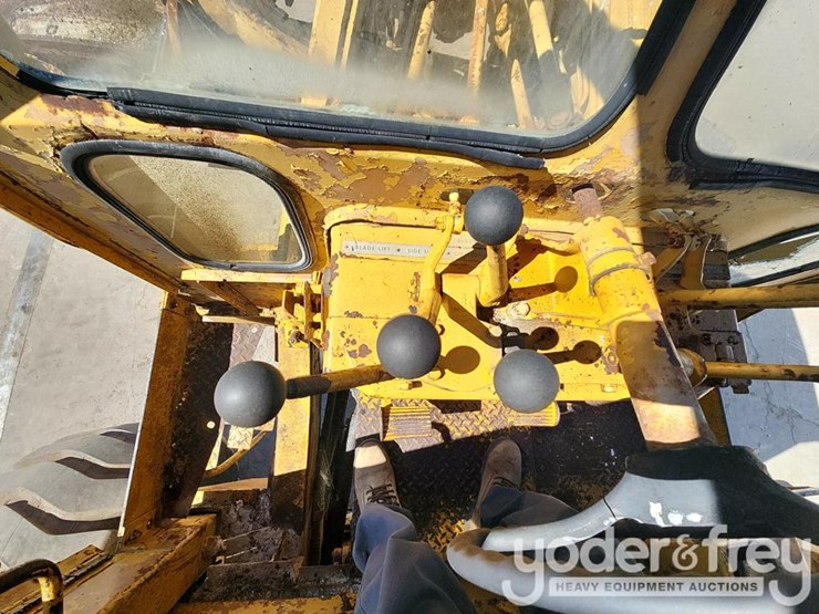 caterpillar-16g-image-59