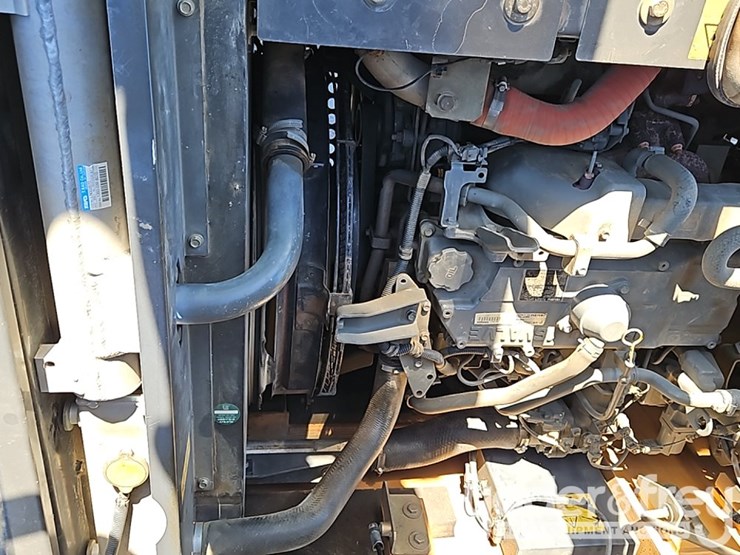 2016-case-cx210d-image-34