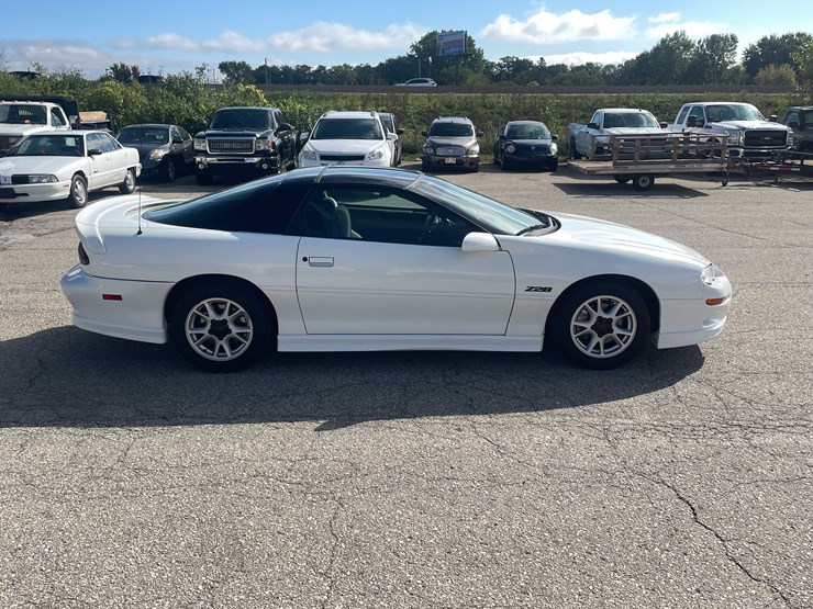 #6877-•-2000-chevy-camaro-z28-(has-wi-title)-(neenah,-wi)-image-9