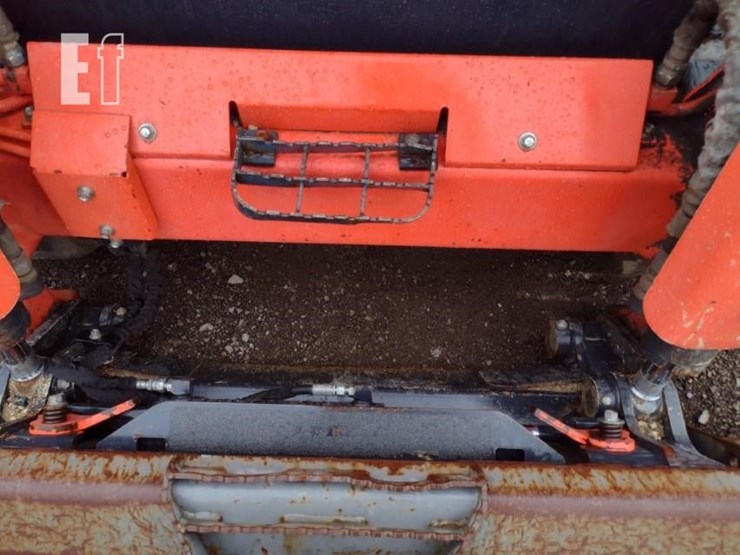 2012-kubota-svl90-image-14