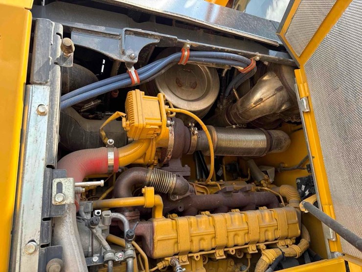 2021-deere-524p-image-16