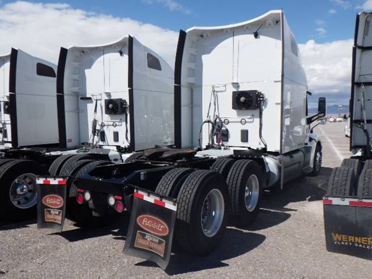 peterbilt-579-image-6