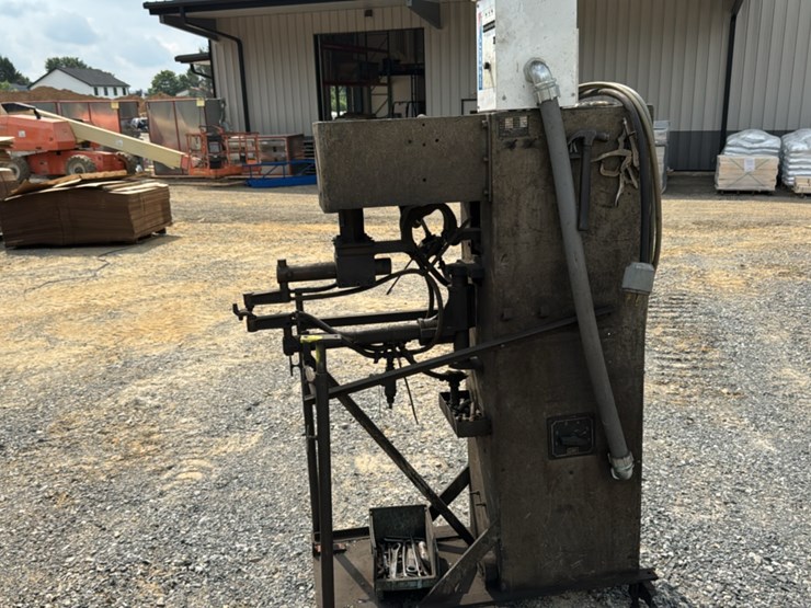#130-•-sterling-spot-welder-image-1