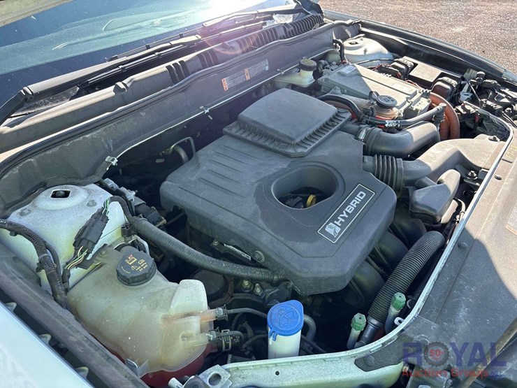 2017-ford-fusion-hybrid-sedan-image-6