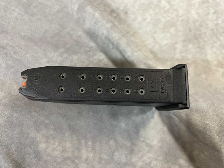 #4777-•-glock-19-gen-5-9mm-luger-pistol,-sn:-cesf245-image-23