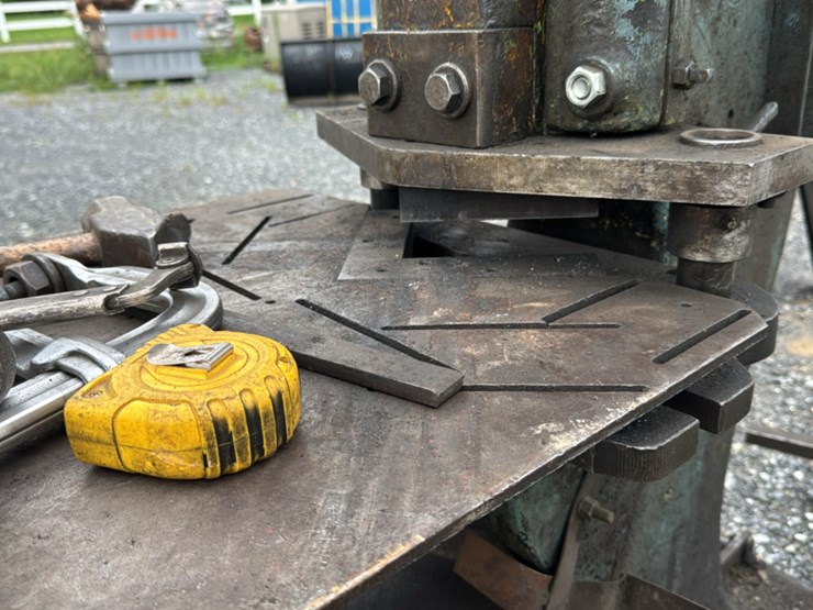 #148-•-hydraulic-notcher-image-5