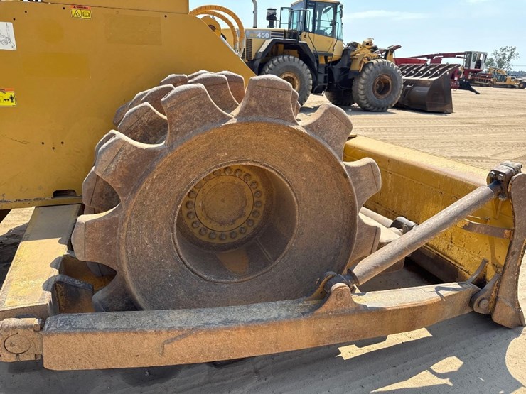 2018-caterpillar-815k-image-10