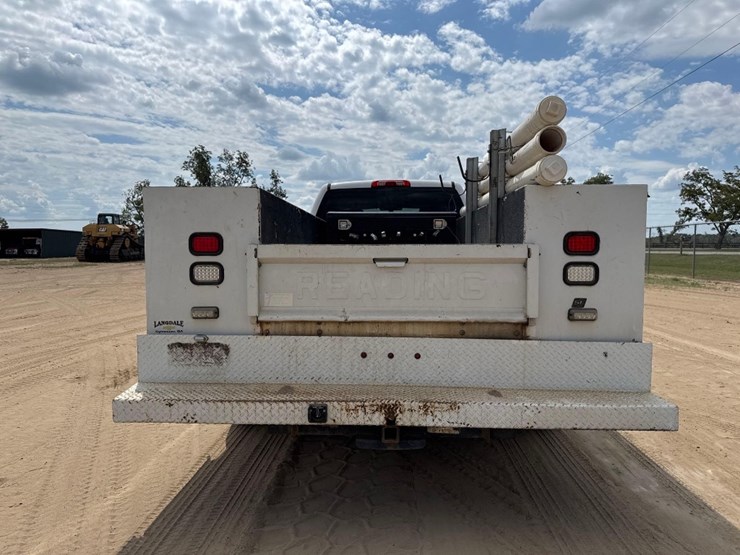 2016-chevrolet-3500hd-image-7