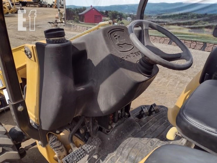 2005-deere-110-image-11
