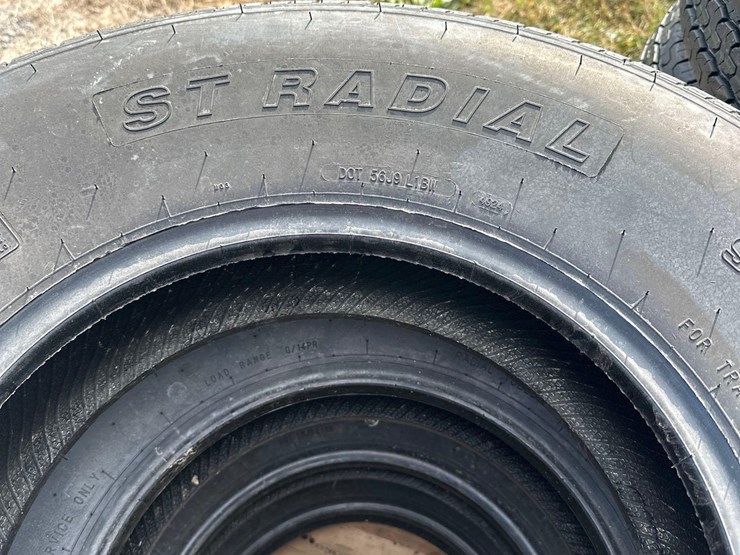 unused-set-of-4-st235/80r16-radial-trailer-tires-image-4