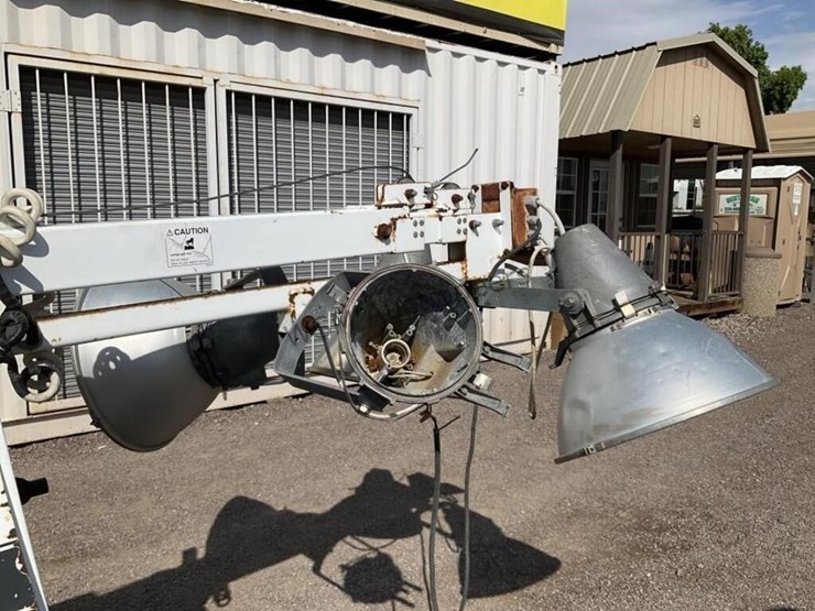 coleman-engineering-rite-lite-towable-light-tower-image-9