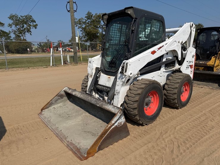 2019-bobcat-s770-image-2