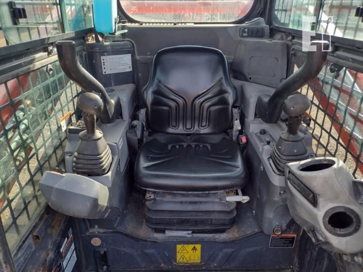 kubota-svl65-2-image-10