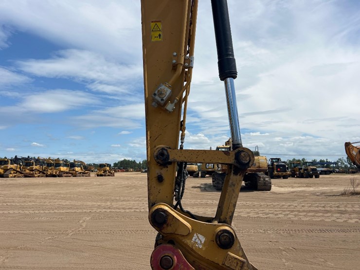 2016-caterpillar-313fl-image-11