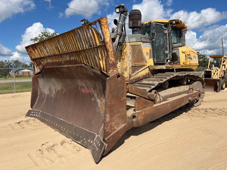 2015-deere-1050k-image-8