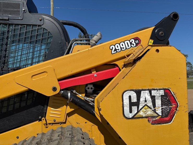 2020-caterpillar-299d3-xe-image-23
