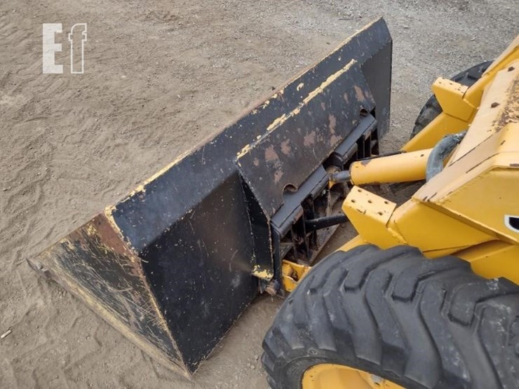 1986-deere-575-image-16