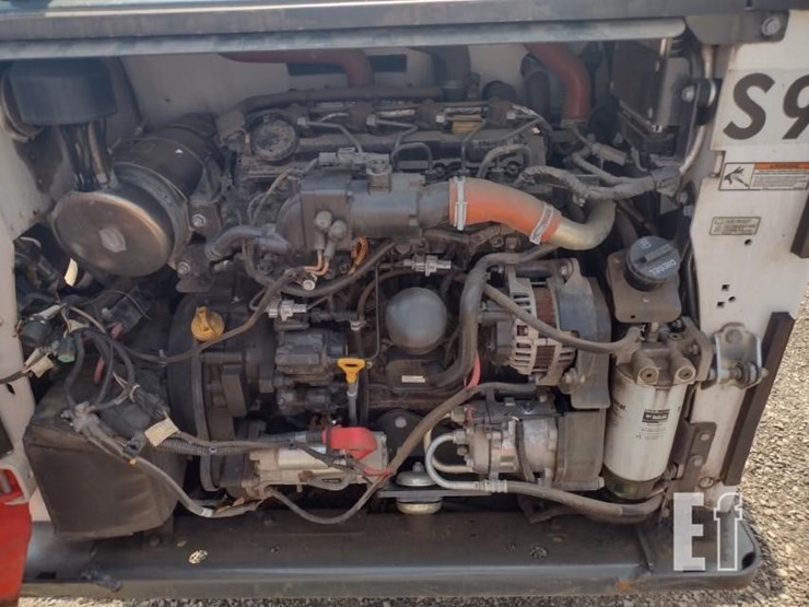 2022-bobcat-s740-image-26