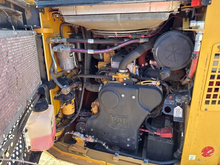 2020-caterpillar-299d3-xe-image-19