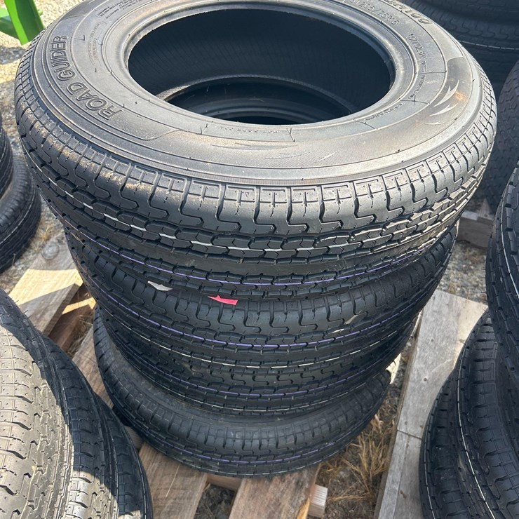 UNUSED Set of 4 ST205/75R15 Radial Trailer Tires