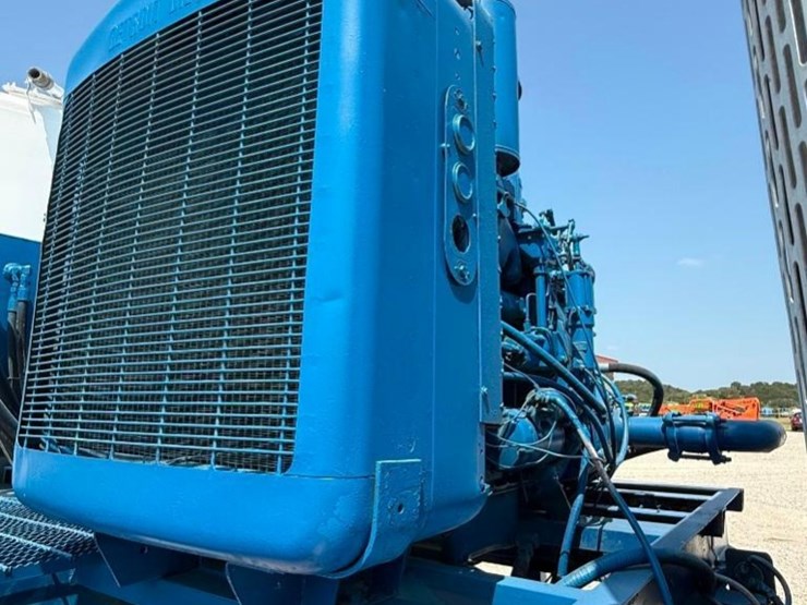 1990-peterbilt-357-image-10