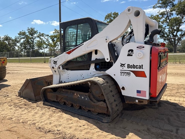 2020-bobcat-t770-image-8