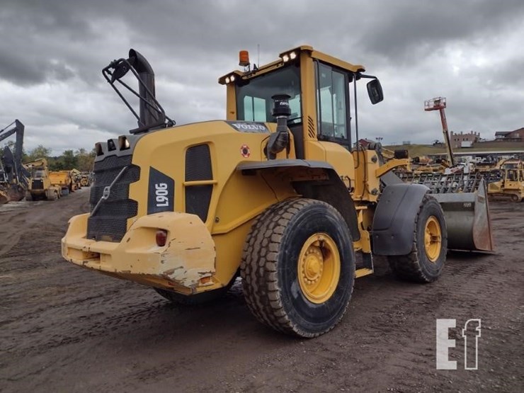 2014-volvo-l90g-image-39