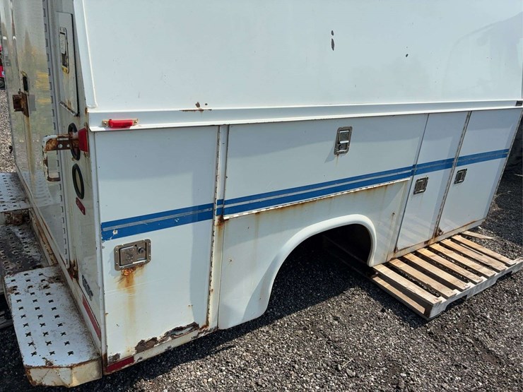 service-body-for-dually-truck-10ft-knapeide-image-13